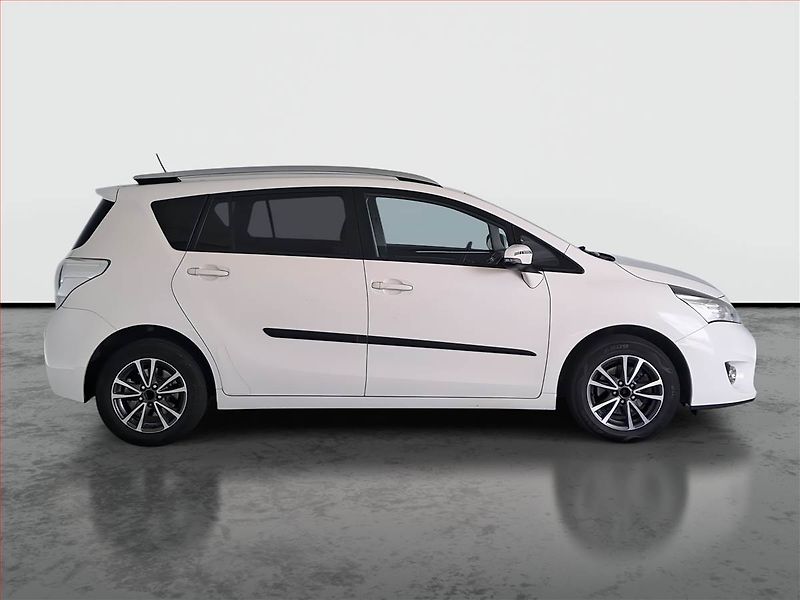 Toyota Verso (2013) 1.8 Valvematic, Automat - fotka 6 z 17