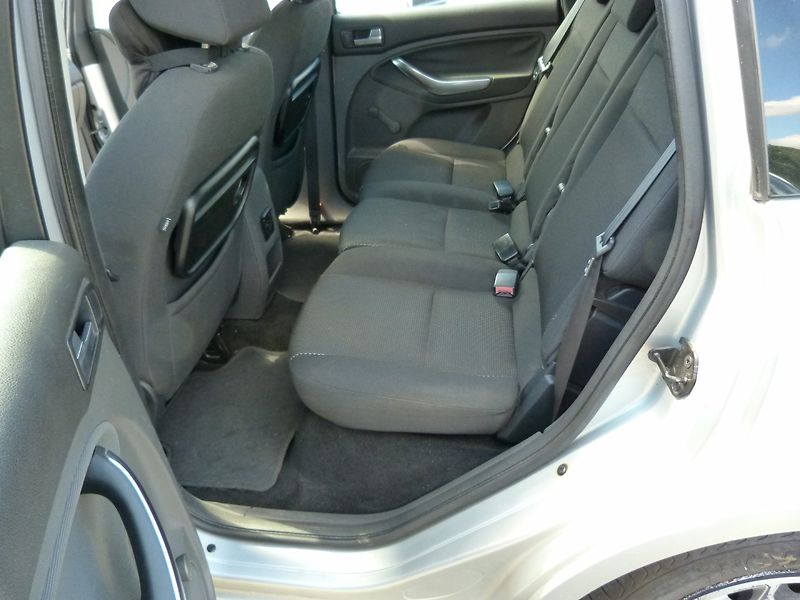 Ford C-MAX 1.6 TDCI - fotka 22 z 23