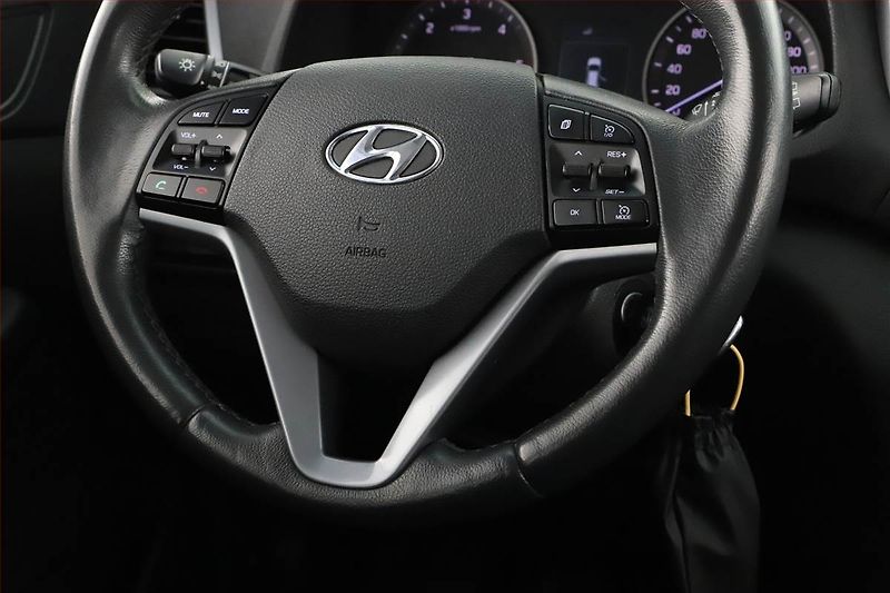 Hyundai Tucson (2016) Trikolor 1.7 CRDi, Serv.kniha - fotka 13 z 14