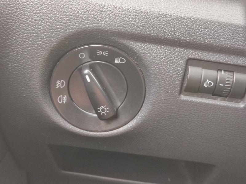 Škoda Fabia (2011) combi Ambiente 1,2 Tsi 63 Kw - fotka 21 z 27