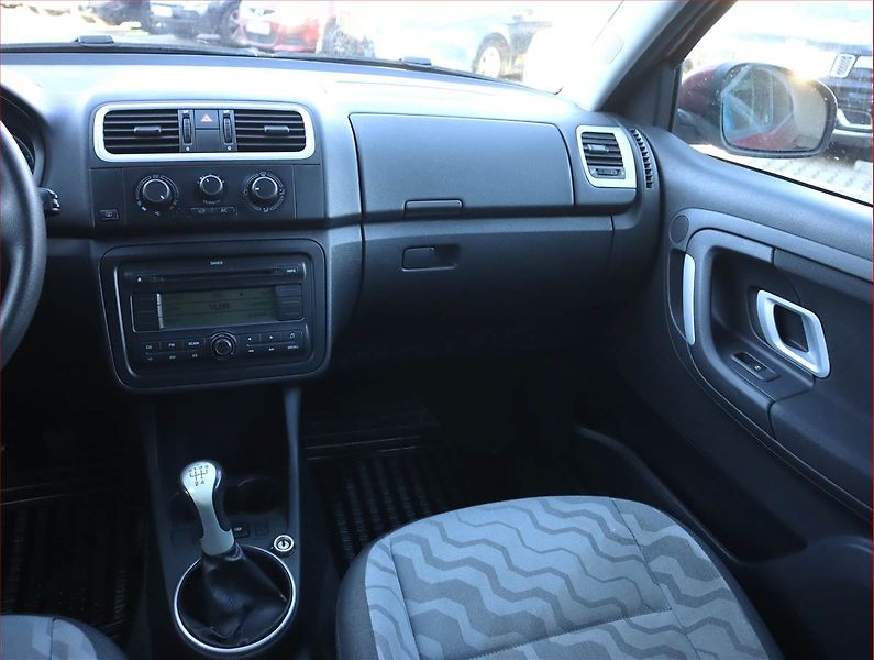 Škoda Fabia (2008) Ambiente 1.2 12V, Serv.kniha - fotka 8 z 15