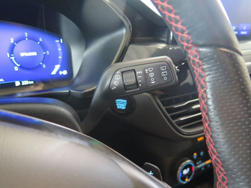 Ford Kuga (2021) 1.5TDCi,navi,360°,ST Line - fotka 22 z 50
