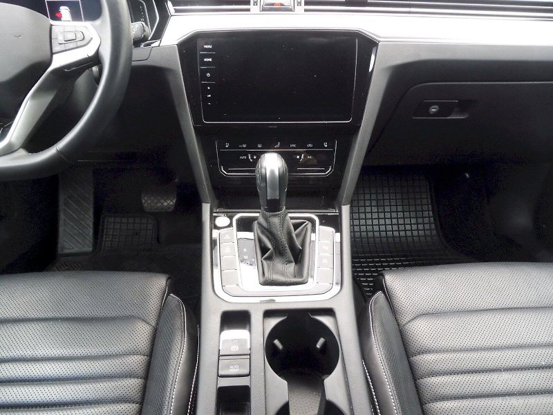 Volkswagen Passat (2022) Elegance 2,0 TDI 147kW DSG 4MO - fotka 11 z 30
