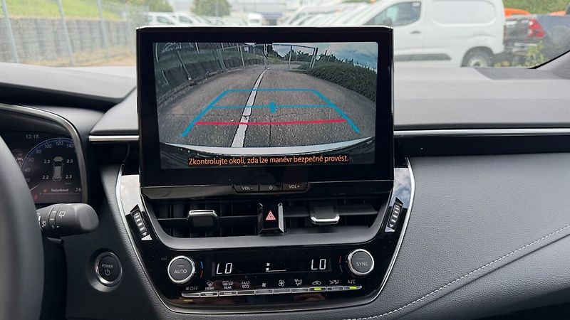 Toyota Corolla TS 1.8. Hybrid Comfort Tech - - fotka 23 z 24