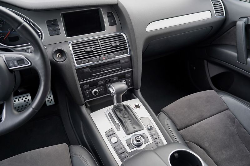 Audi Q7 4.2 TDI Sline /Q/tiptr/kůže/34 - fotka 40 z 49