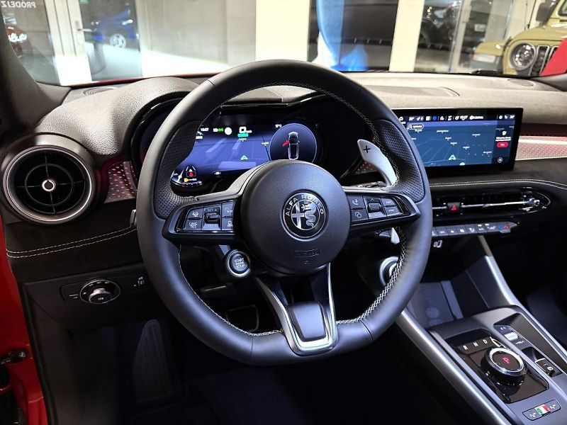 Alfa Romeo Tonale (2026) 1.5 T Ibrida 175k AT7 SPORT SP - fotka 18 z 21