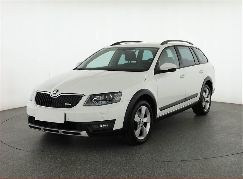 Škoda Octavia (2015) Scout 2.0 TDI, 4X4, Automat - fotka 2 z 19