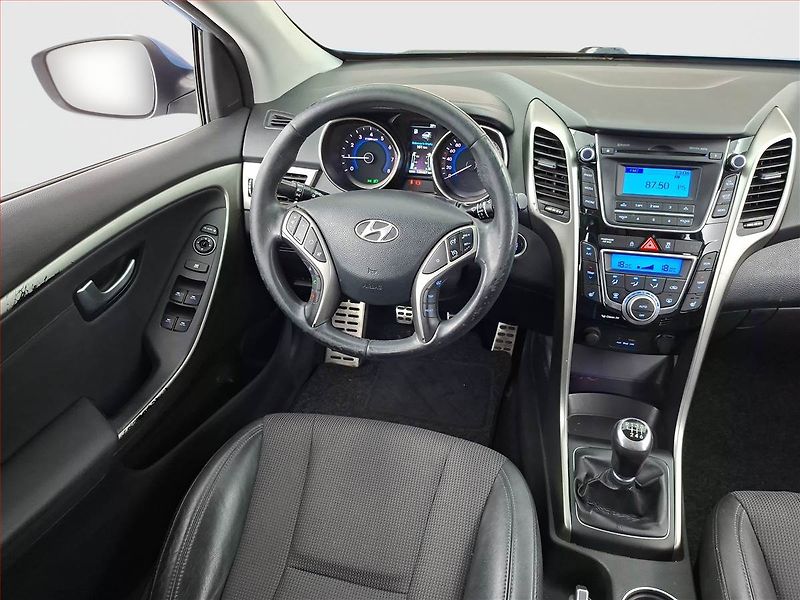 Hyundai i30 (2012) 1.6 GDI, Tempomat - fotka 7 z 15
