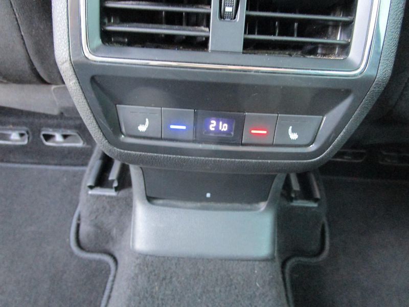 Škoda Karoq 1.5TSi Style - fotka 19 z 22