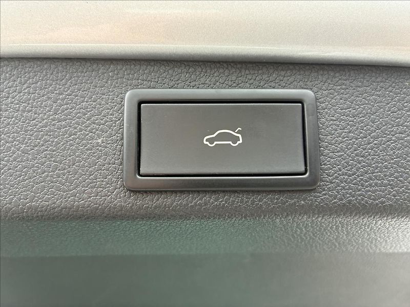 Škoda Superb 2,0 PANORAMA,TAŽNÉ,EL.KUFR - fotka 15 z 28