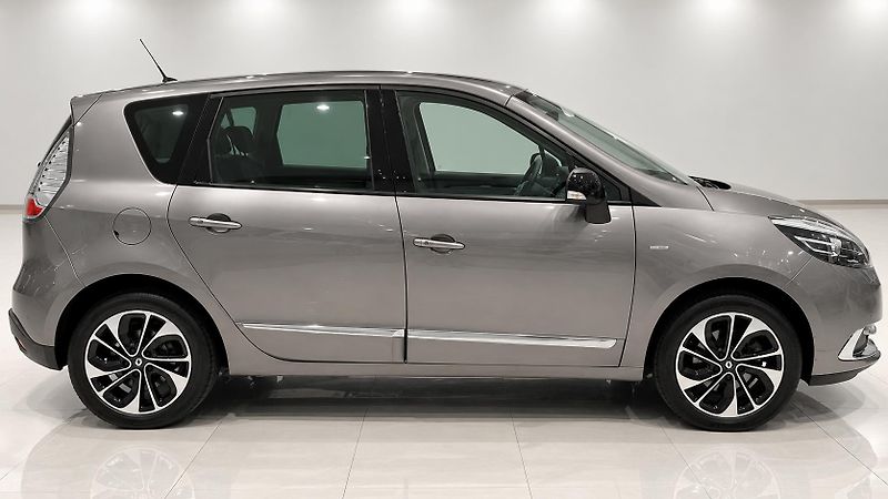 Renault Scénic (2014) - fotka 3 z 20