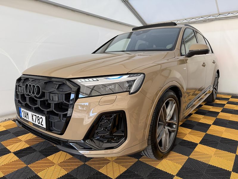 Audi Q7 3.0Tdi*7-mist*CZ*DPH*S-Line - fotka 2 z 48
