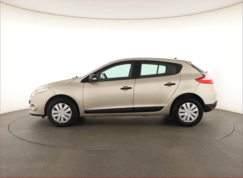 Renault Mégane (2010) 1.6 16V, Tempomat - fotka 3 z 13