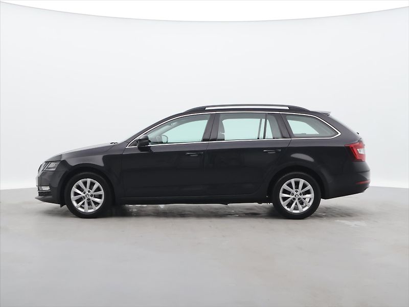 Škoda Octavia 1.6 TDI CZ Style Kessy LED DPH - fotka 4 z 27
