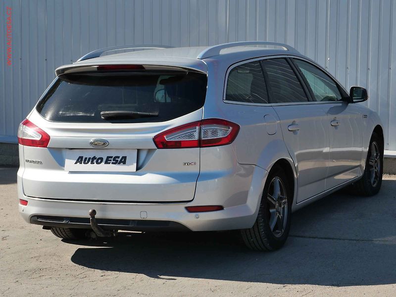 Ford Mondeo (2010) 2.0 TDCI, AT, navi, xenon - fotka 4 z 21