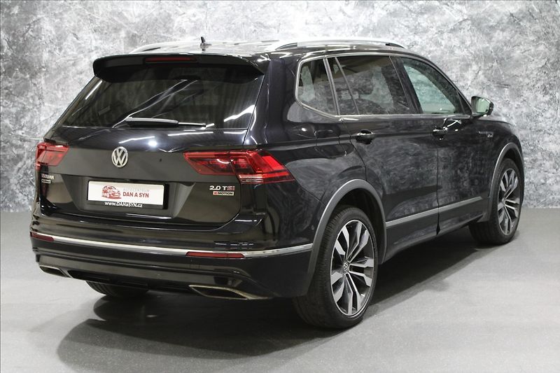 Volkswagen Tiguan Allspace 2,0 TSI ALL 4M DSG R-line - fotka 4 z 33