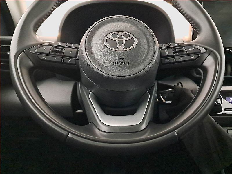 Toyota Yaris Cross (2024) 1.5 VVT-iE - fotka 16 z 16