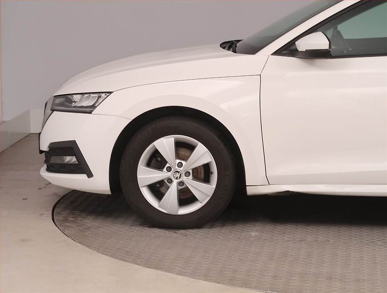 Škoda Octavia (2020) 2.0 TDI, ČR,1.maj, Tempomat - fotka 15 z 19