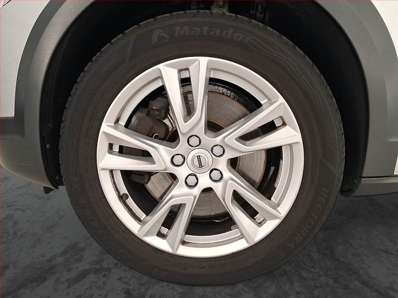 Volvo V90 (2019) Cross Country - fotka 15 z 23