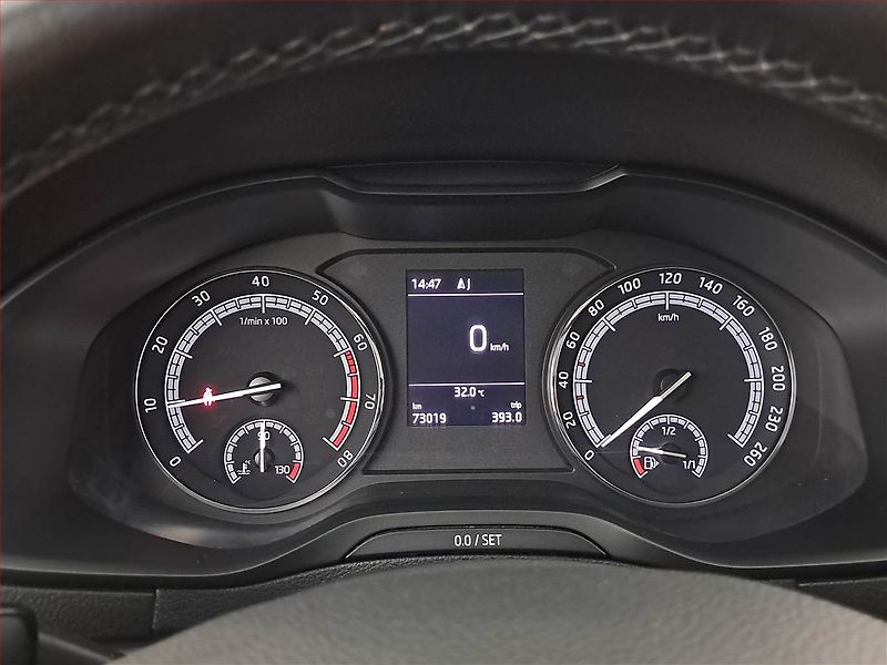 Škoda Karoq (2017) Ambition 1.0 TSI, Serv.kniha - fotka 11 z 20