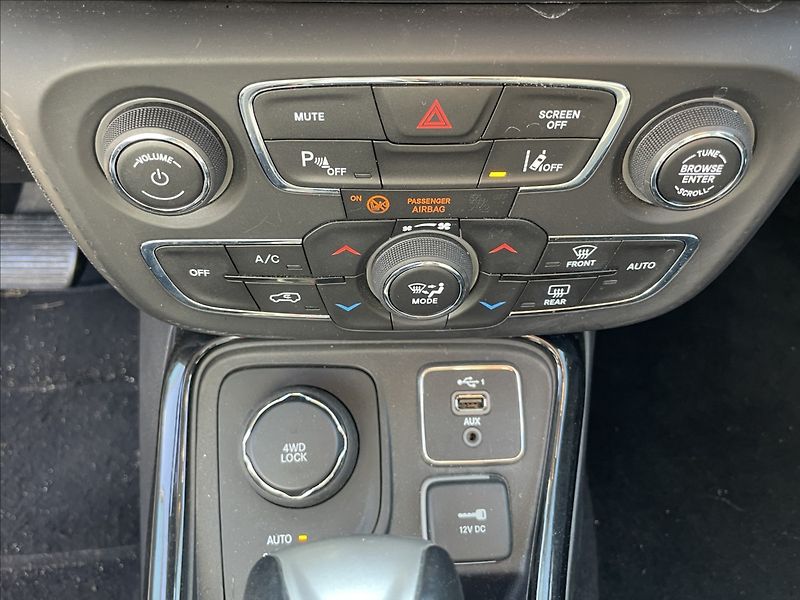 Jeep Compass 1,4 T 125kw AT9 Limited - fotka 16 z 32