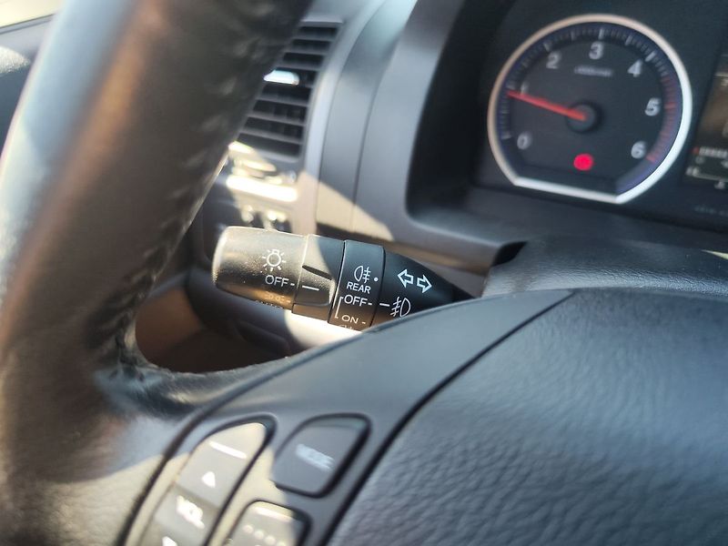 Honda CR-V 2.2 i-CDTI/Executive ČR 1.Maji - fotka 20 z 25