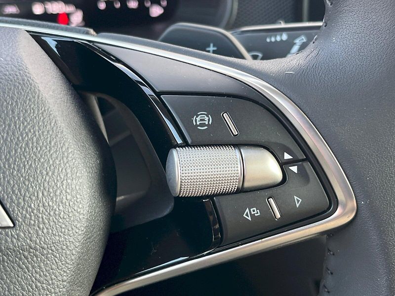 Škoda Kamiq (2025) Top Selection 1,5 TSI / 110 kW - fotka 29 z 35