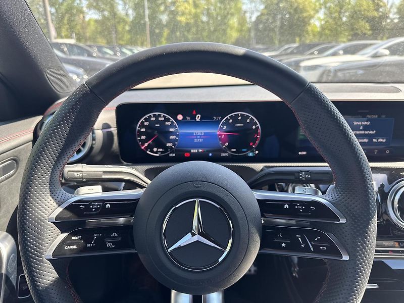 Mercedes-Benz CLA 200, 1.majitel - fotka 11 z 16