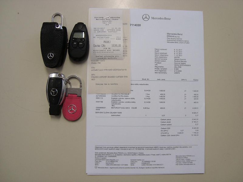 Mercedes-Benz Třídy E (2008) E 500,1.Maj. v ČR,Servisní k. - fotka 73 z 74