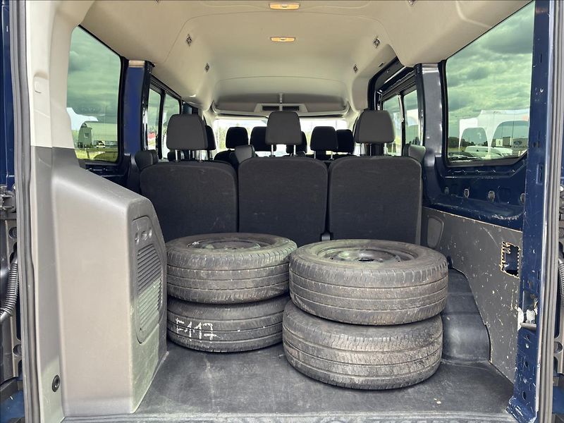 Ford Transit 2,0 EcoBlue MHEV Kombi L2 DPH - fotka 10 z 36