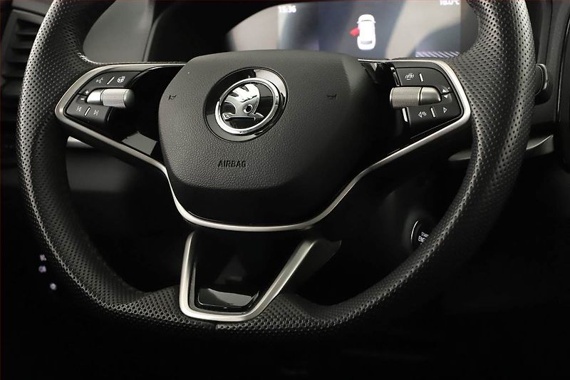 Škoda Karoq (2025) 1.5 TSI, Drive, FullLed - fotka 8 z 20