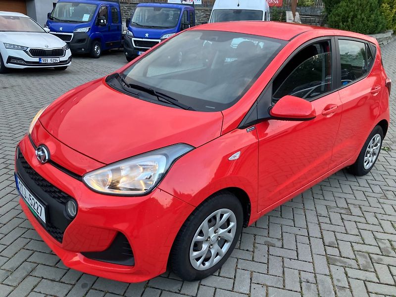 Hyundai i10 (2019) 1.0 FAMILY CLUB KLIMA 1.MAJ.ČR - fotka 9 z 22