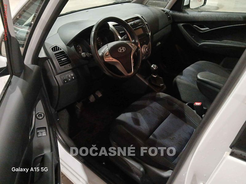 Hyundai ix20 (2017) 1.4CVVT, 2.maj,ČR, AC - fotka 3 z 3