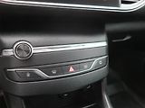 Peugeot 308 (2019) 1.2 PureTech, Serv.kniha, Navi - náhled 15