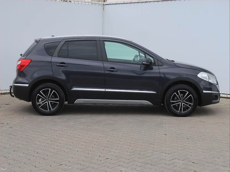 Suzuki SX4 S-Cross (2013) Premium 1.6 VVT AllGrip, 4X4 - fotka 6 z 18