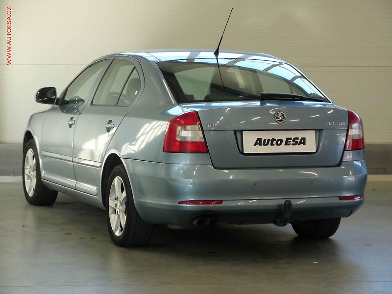 Škoda Octavia (2010) 2.0TDI, ČR, Klima - fotka 6 z 21