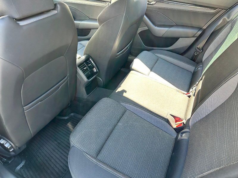 Škoda Octavia (2023) 2.0 TDI 85kW Ambition DSG - fotka 17 z 20