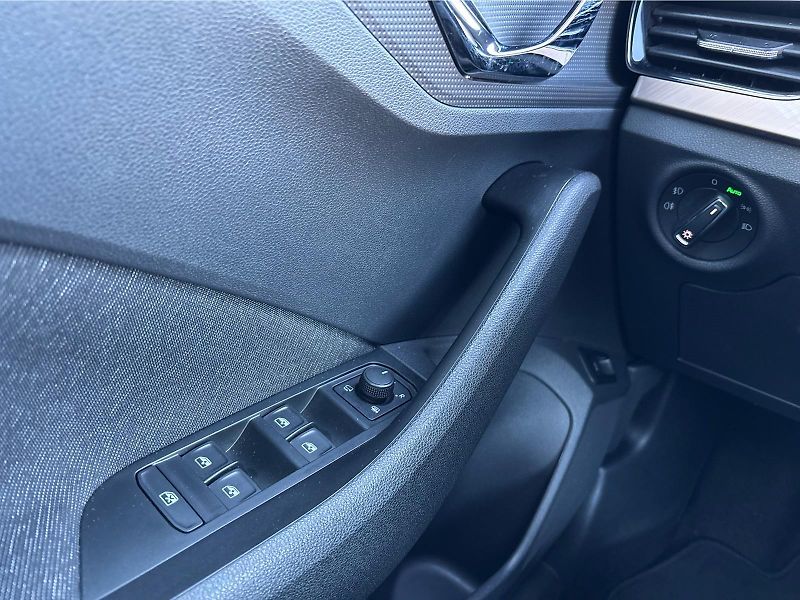 Škoda Kamiq 1.0TSI 81kW STYLE - fotka 22 z 30