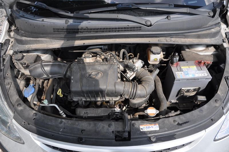 Hyundai i10 1.1i 48kW Klima - fotka 9 z 12