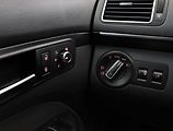 Volkswagen Touran (2012) Highline 1.4 TSI, Automat - náhled 15