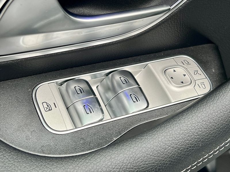 Mercedes-Benz GLS (2025) 450 d 4MATIC - fotka 20 z 30