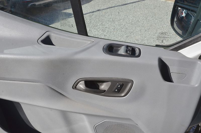 Ford Transit (2018) L3H2 2.0 TDCi / KLIMA / NAVI - fotka 20 z 34