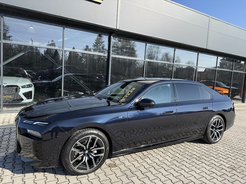 BMW Řada 7 (2024) 40XD 220kW M-PAKET INDIVIDUAL! - fotka 4 z 55