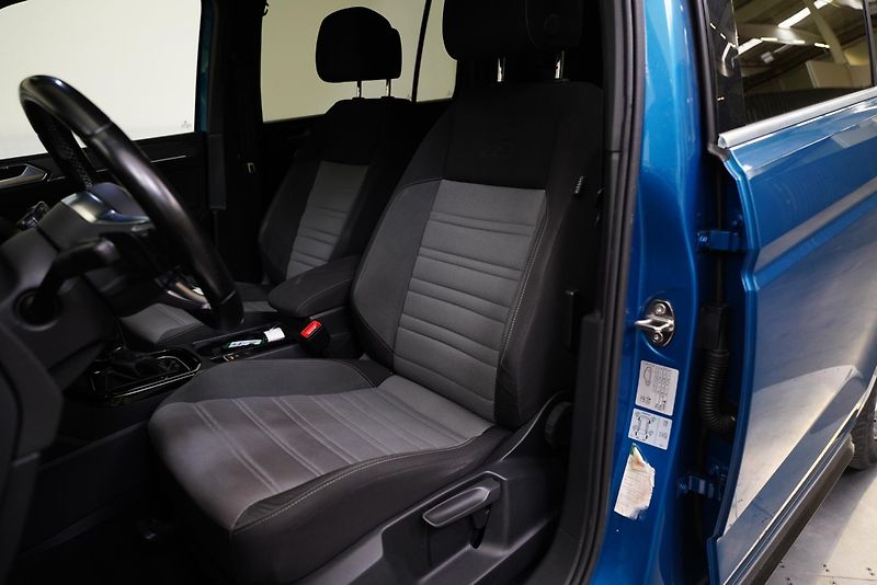 Volkswagen Touran - fotka 11 z 27