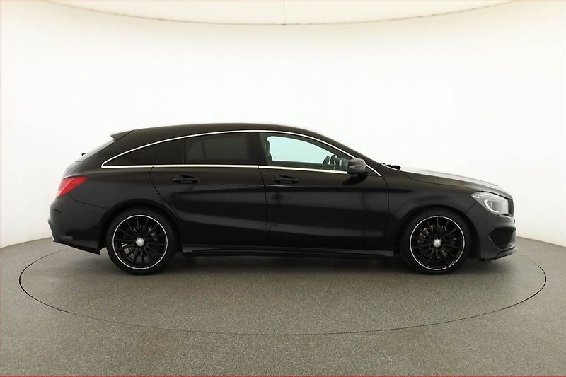 Mercedes-Benz CLA (2016) AMG Paket 220 CDI, Automat - fotka 6 z 19