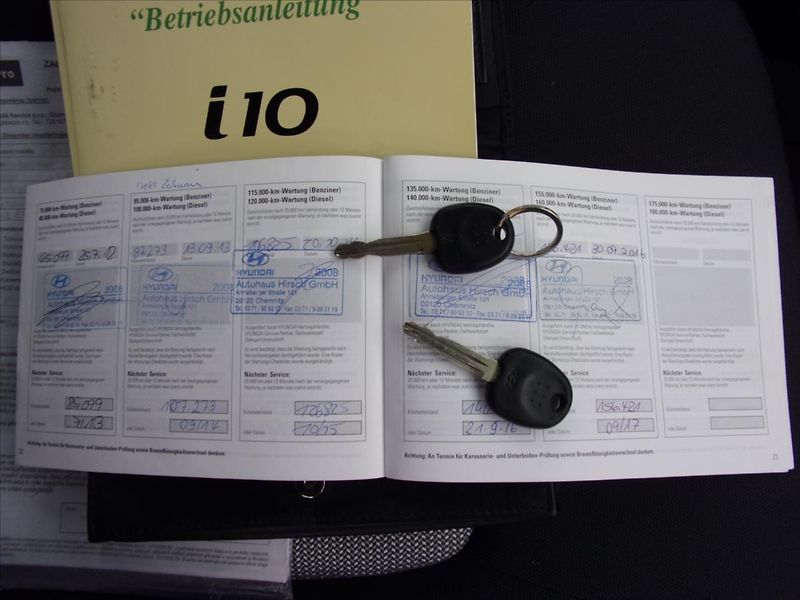 Hyundai i10 1,1 i  klima - fotka 10 z 22