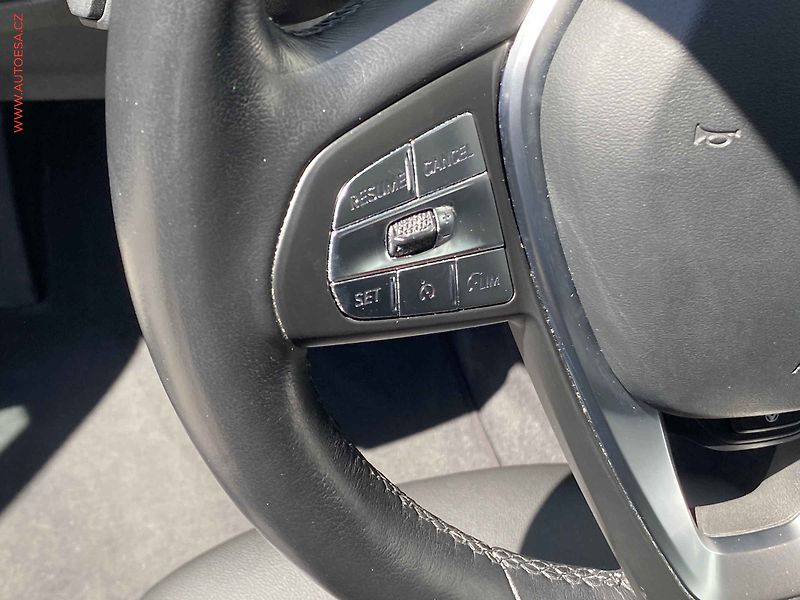 BMW Řada 3 (2022) 2.0d 318d, Sport, AT, LED, - fotka 13 z 22