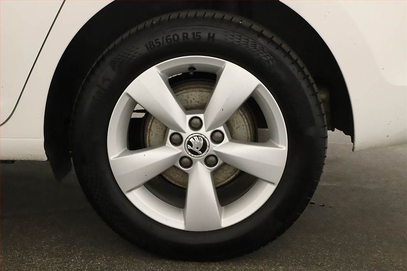 Škoda Rapid (2014) 1.2 TSI, ČR,1.maj, po STK - fotka 13 z 13