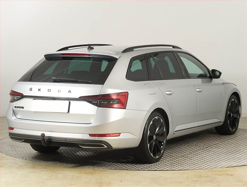 Škoda Superb (2019) Sportline 2.0 TDI - fotka 5 z 25