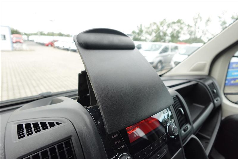 Citroën Jumper 2,2 HDI  VALNÍK 7 MÍST KLIMATI - fotka 29 z 34